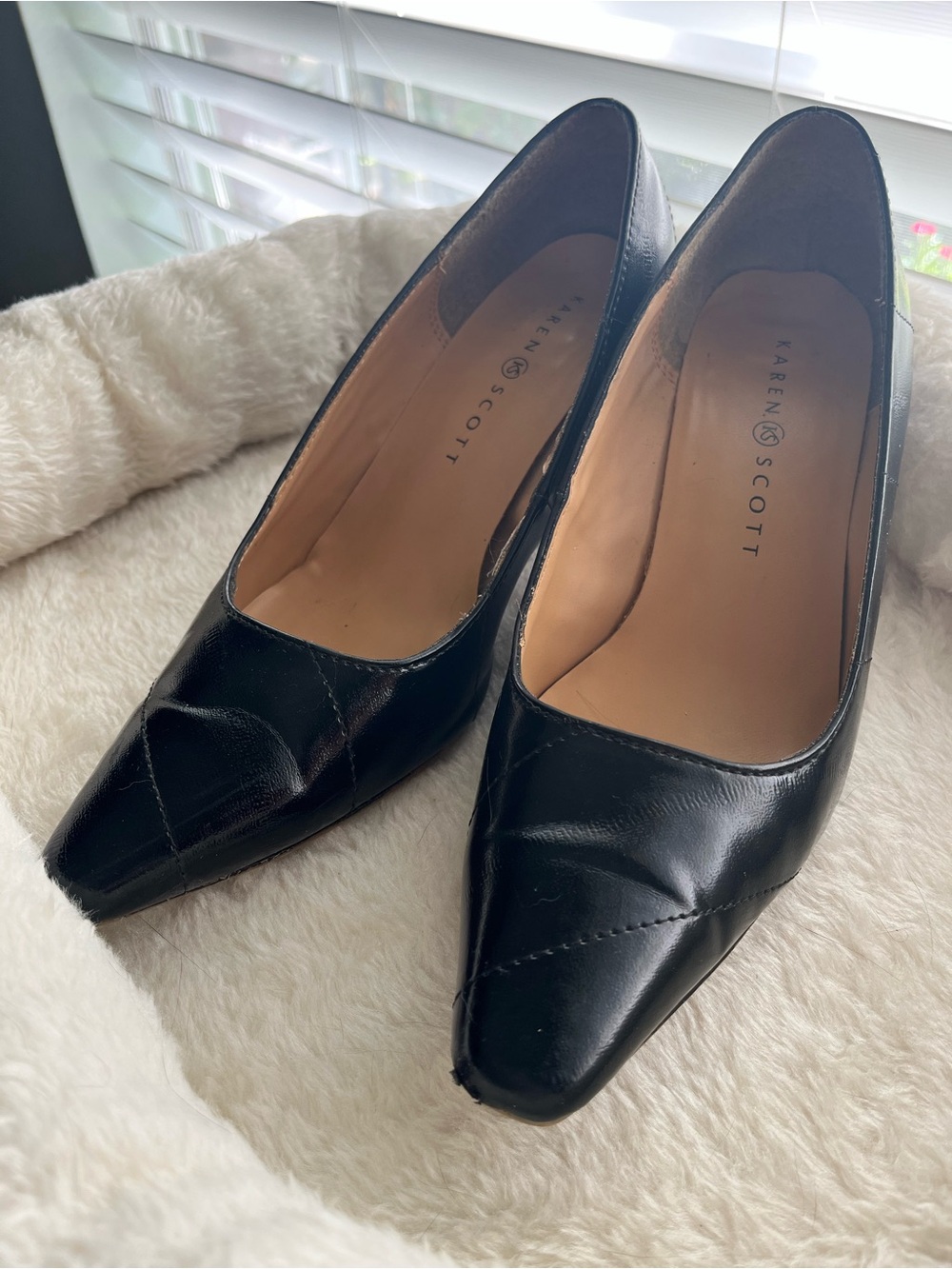 Karen Scott Black Pointed Toe Low Heel Pumps